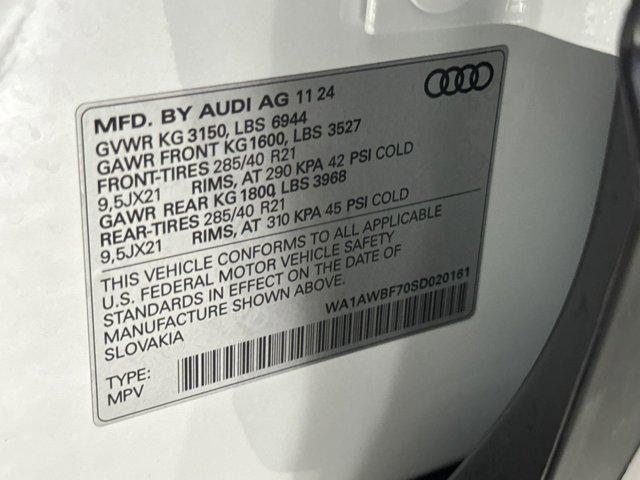 new 2025 Audi SQ7 car, priced at $97,991