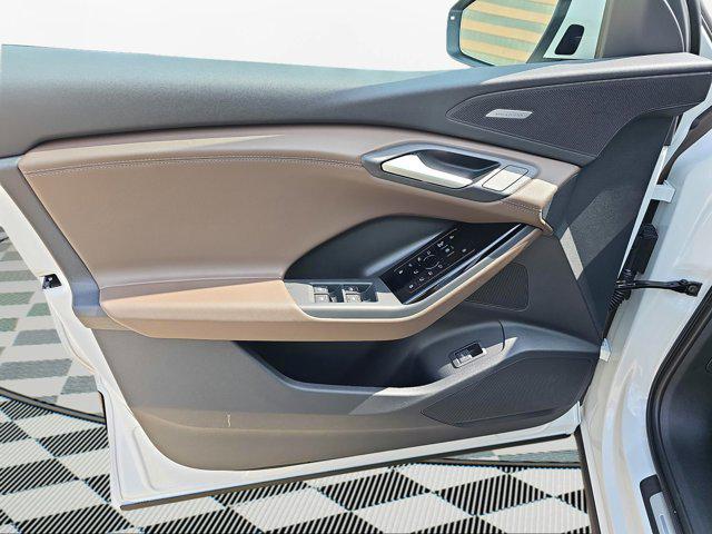 new 2025 Audi Q6 e-tron car, priced at $69,081