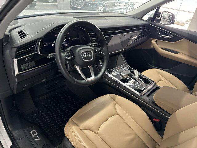 used 2024 Audi Q7 car, priced at $51,997