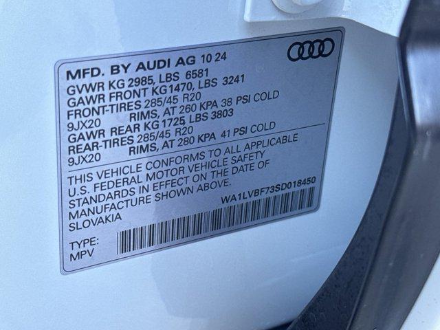 new 2025 Audi Q7 car, priced at $69,681