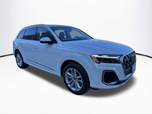 new 2025 Audi Q7 car, priced at $69,681