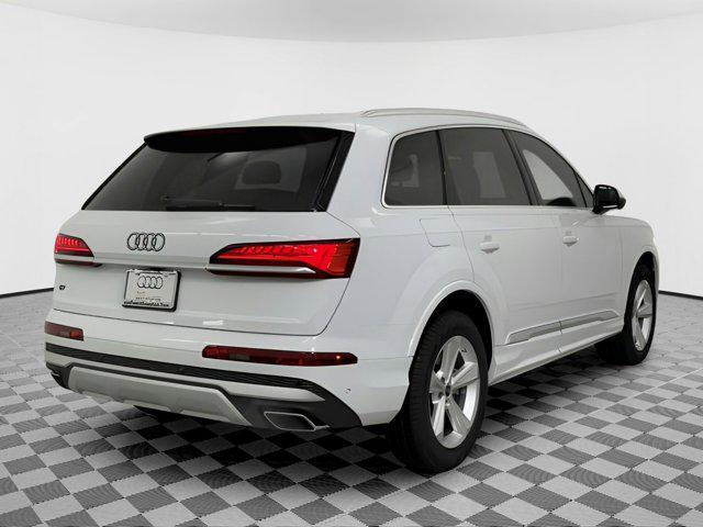new 2025 Audi Q7 car, priced at $66,401