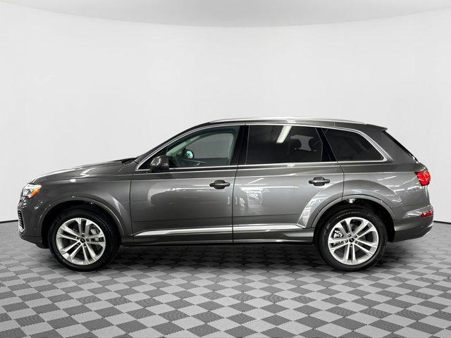 new 2025 Audi Q7 car, priced at $71,011