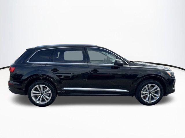 new 2025 Audi Q7 car, priced at $71,731