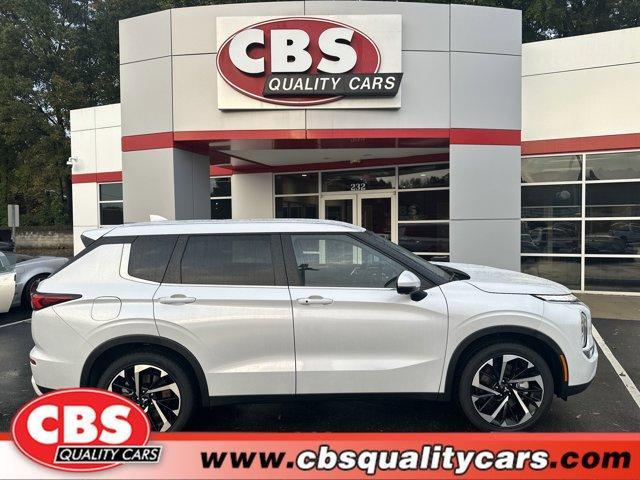 used 2024 Mitsubishi Outlander car, priced at $26,988