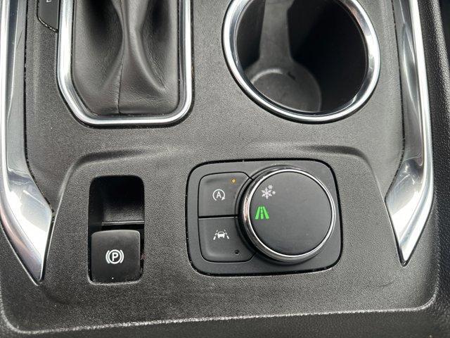 used 2023 Chevrolet Traverse car, priced at $28,988