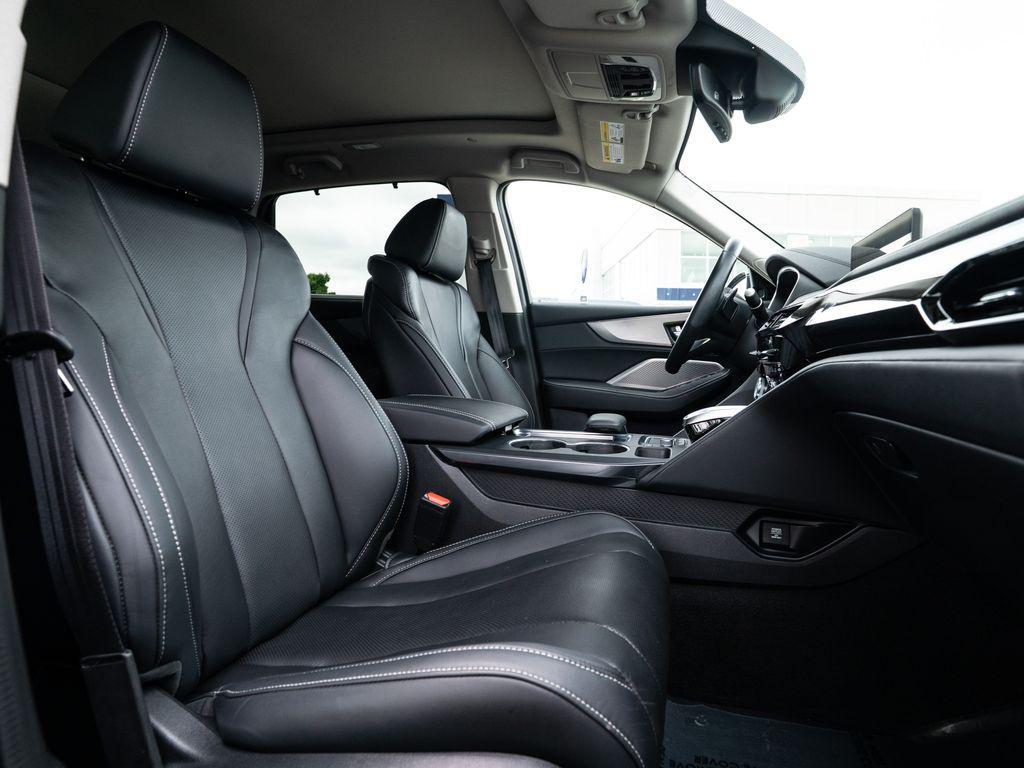 used 2023 Acura MDX car, priced at $36,900