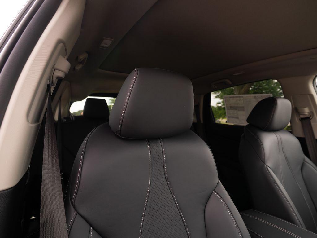 new 2025 Acura RDX car, priced at $49,250