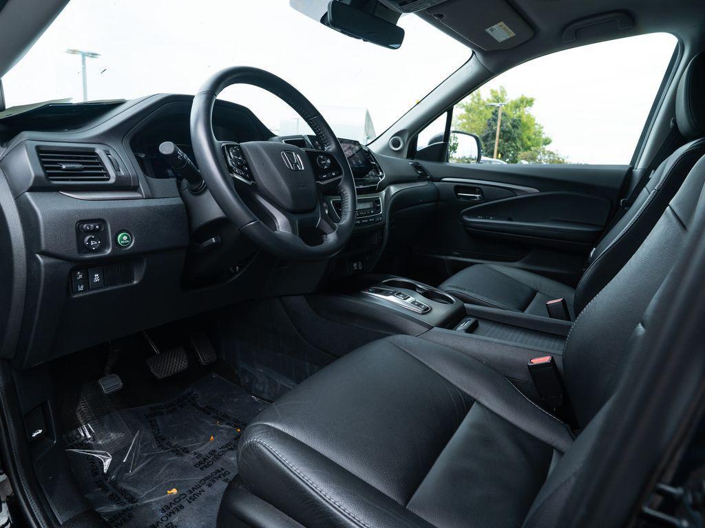 used 2022 Honda Pilot car, priced at $33,900