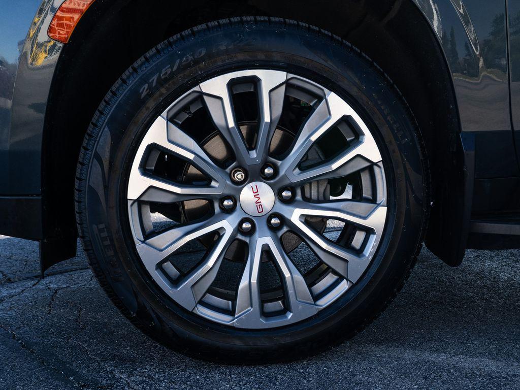 used 2021 GMC Yukon XL car, priced at $48,125