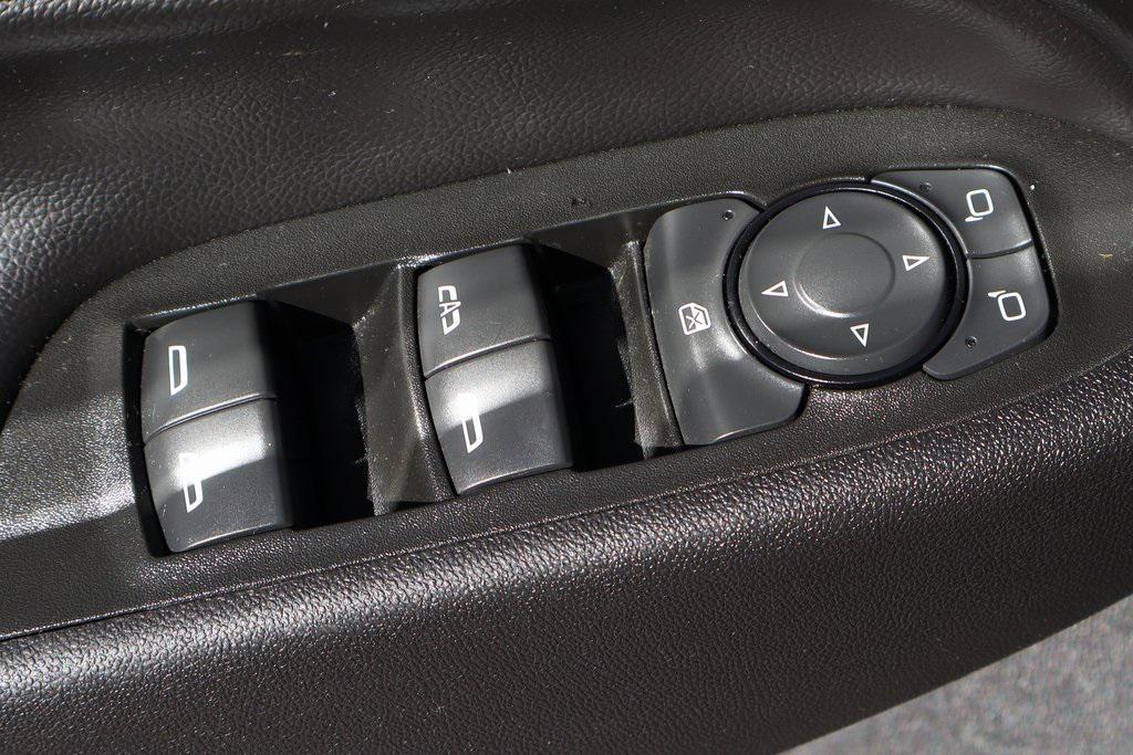 used 2022 Chevrolet Equinox car, priced at $19,995