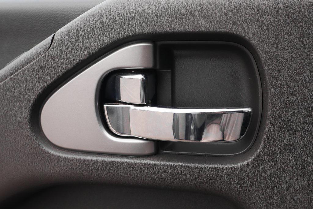 used 2021 Nissan Frontier car, priced at $22,995