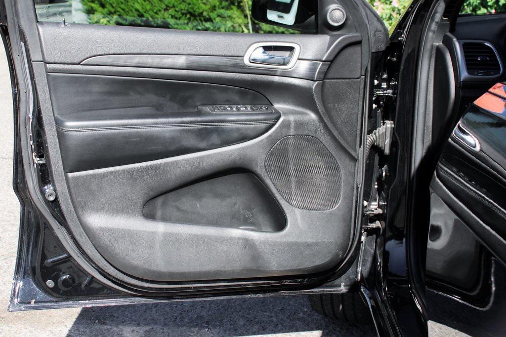 used 2022 Jeep Grand Cherokee car, priced at $22,995