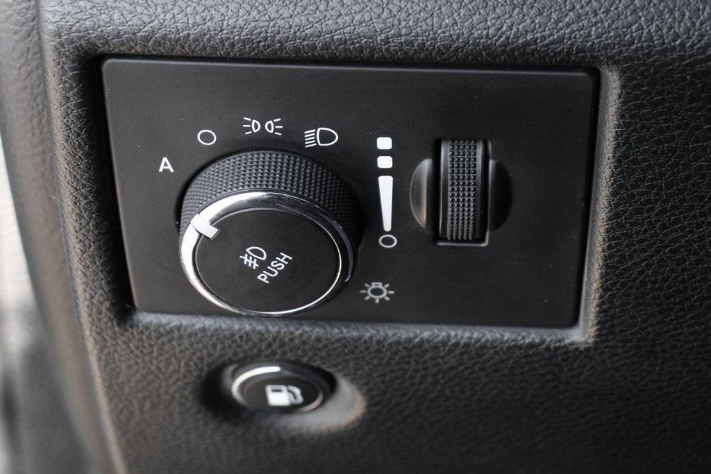 used 2022 Jeep Grand Cherokee car, priced at $22,995