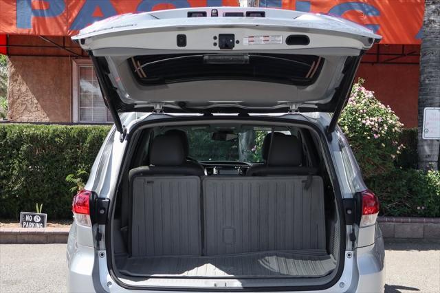 used 2019 Toyota Highlander car, priced at $17,995