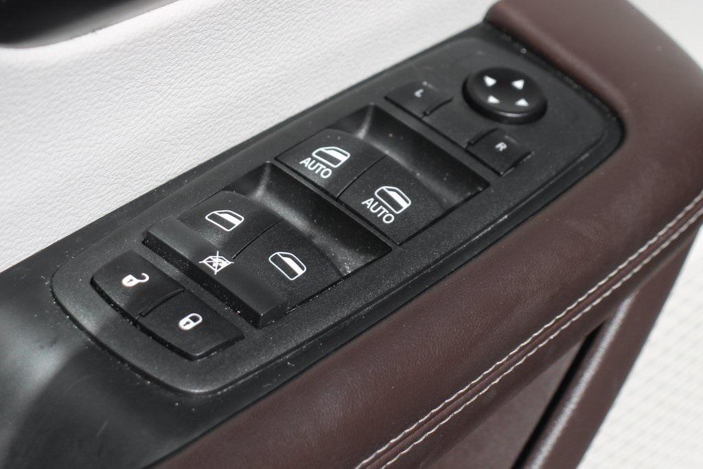 used 2021 Chrysler Pacifica car, priced at $22,995