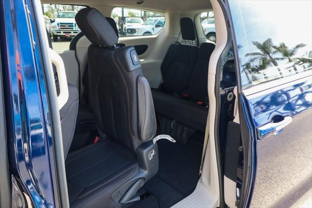 used 2020 Chrysler Pacifica car, priced at $15,995