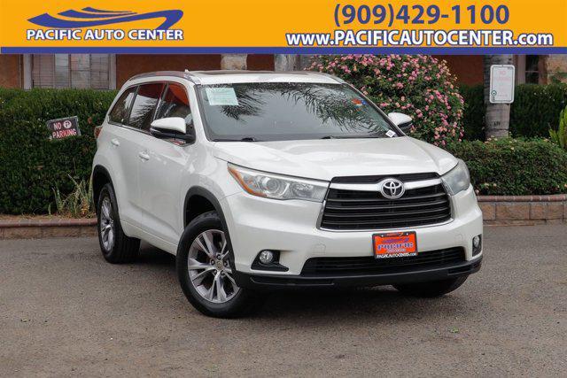 used 2015 Toyota Highlander car, priced at $20,995