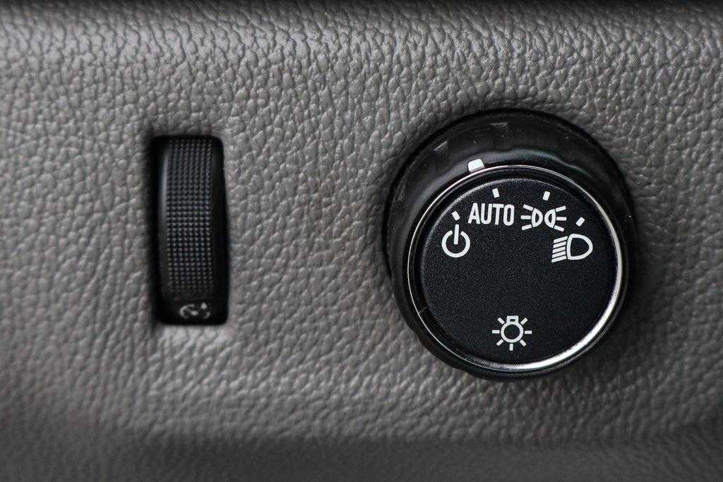 used 2021 GMC Canyon car, priced at $25,995