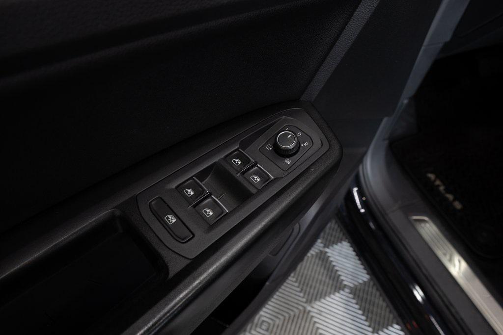 used 2018 Volkswagen Atlas car, priced at $18,995