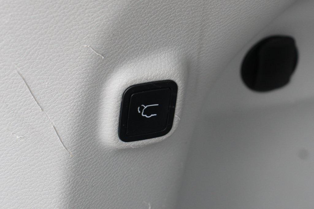 used 2020 Jeep Cherokee car, priced at $17,995