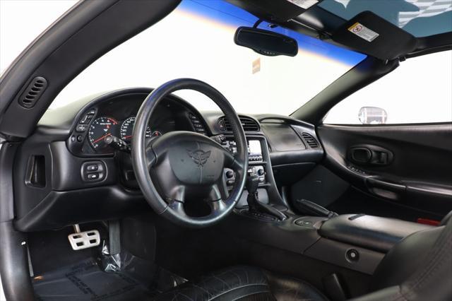 used 2004 Chevrolet Corvette car