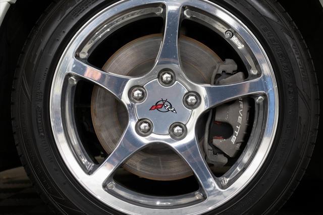 used 2004 Chevrolet Corvette car