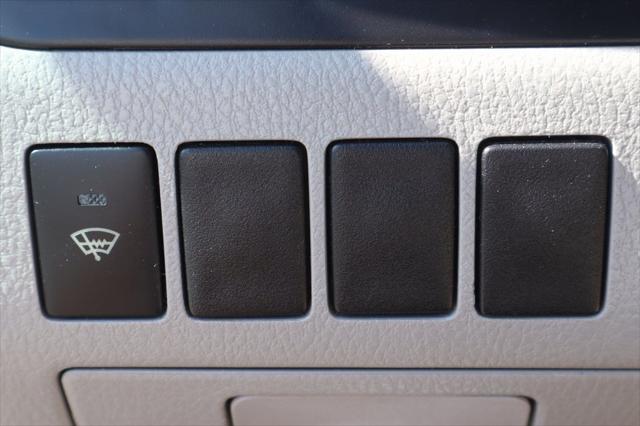 used 2018 Toyota Highlander car, priced at $24,995