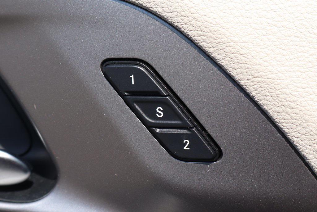 used 2022 Chrysler Pacifica car, priced at $16,995