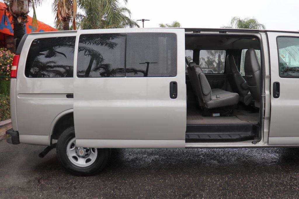 used 2005 Chevrolet Express 3500 car