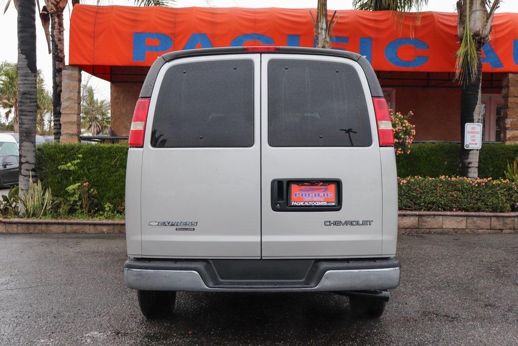 used 2005 Chevrolet Express 3500 car