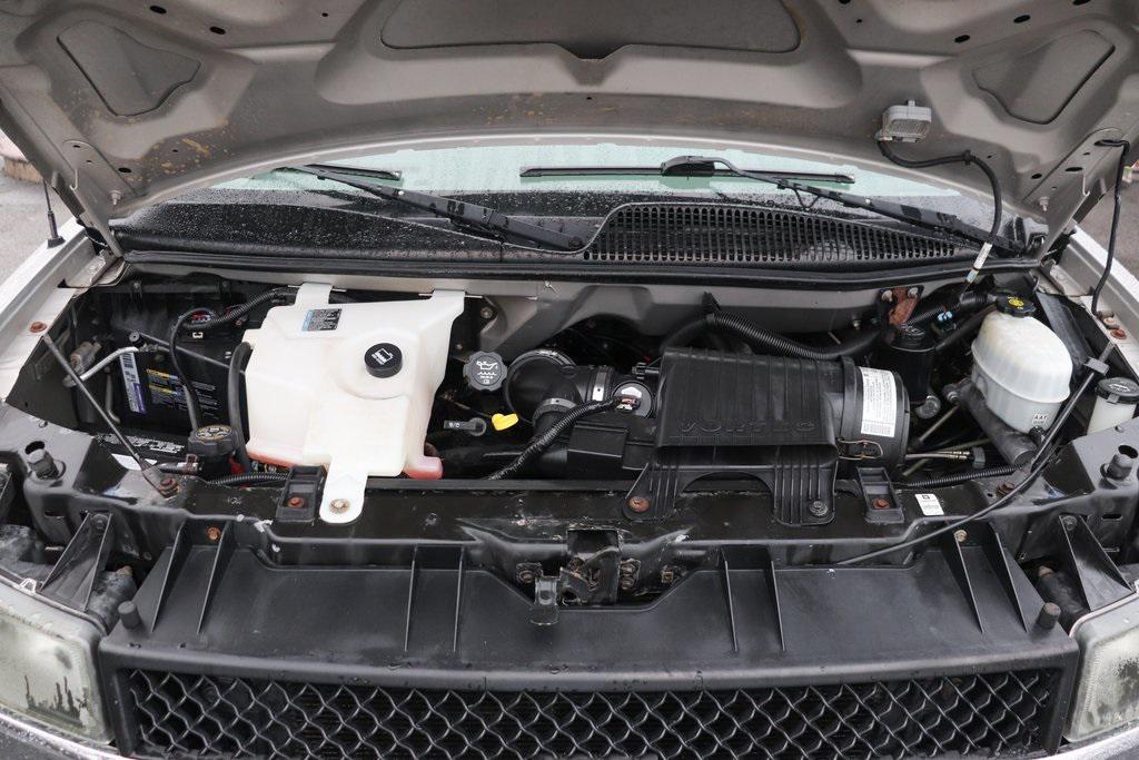 used 2005 Chevrolet Express 3500 car