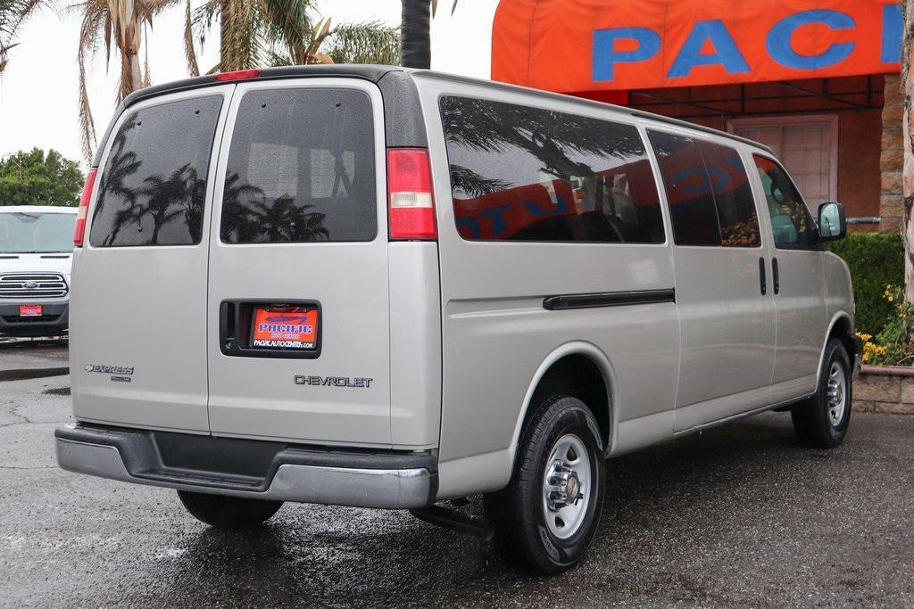 used 2005 Chevrolet Express 3500 car