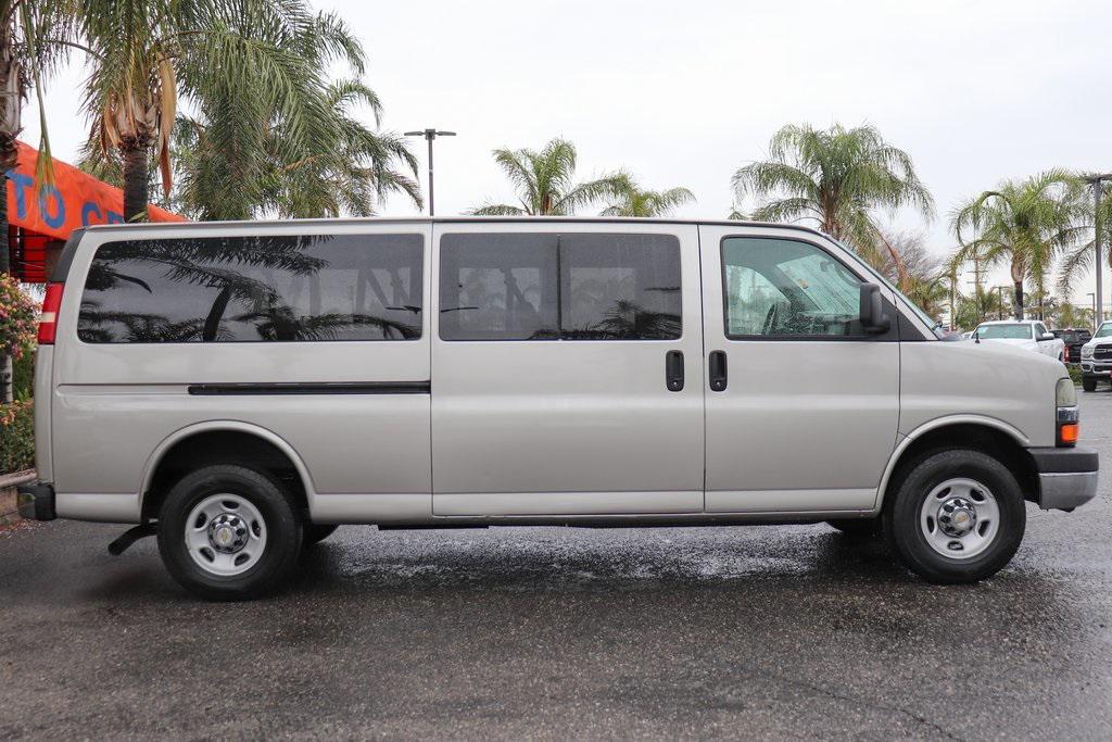 used 2005 Chevrolet Express 3500 car