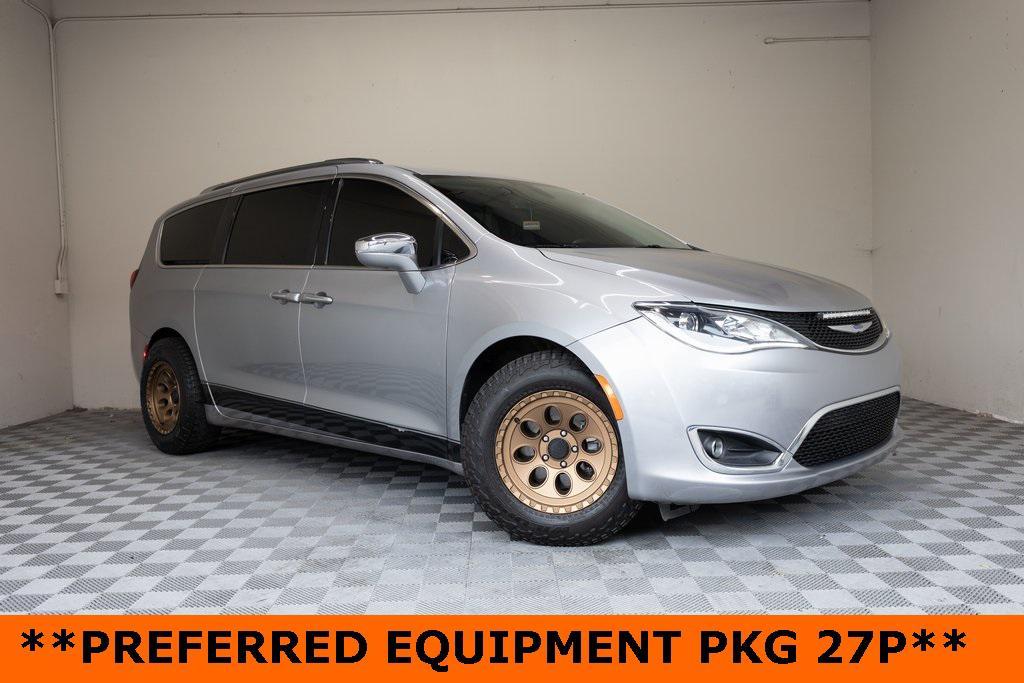 used 2020 Chrysler Pacifica car, priced at $13,995