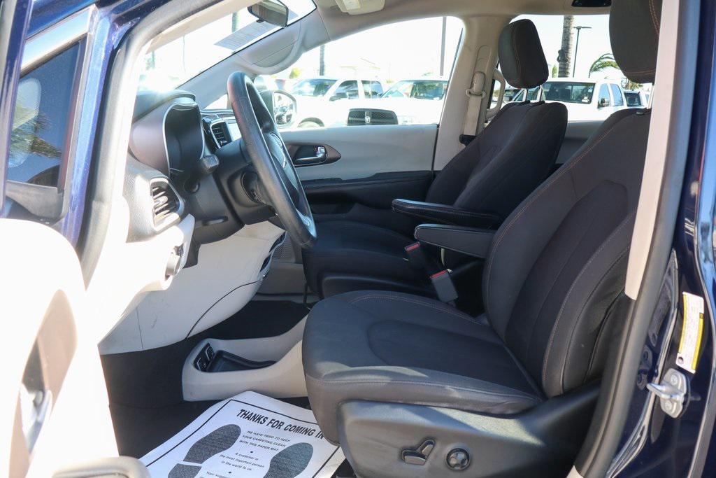 used 2019 Chrysler Pacifica car, priced at $15,995