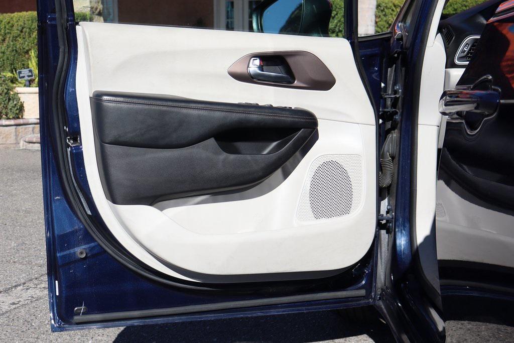 used 2019 Chrysler Pacifica car, priced at $15,995