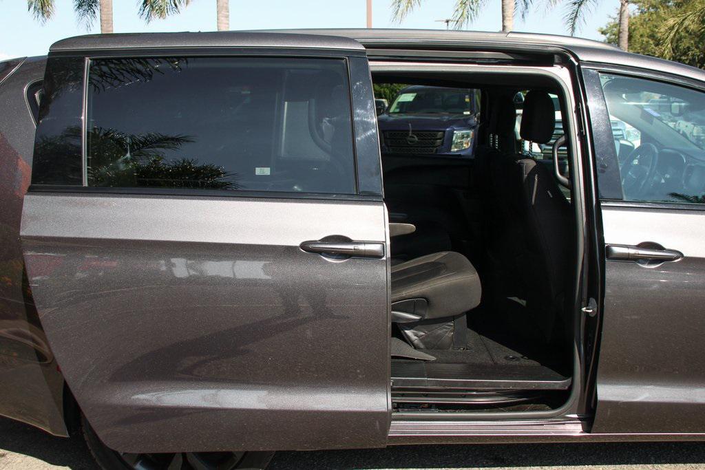 used 2019 Chrysler Pacifica car, priced at $13,995