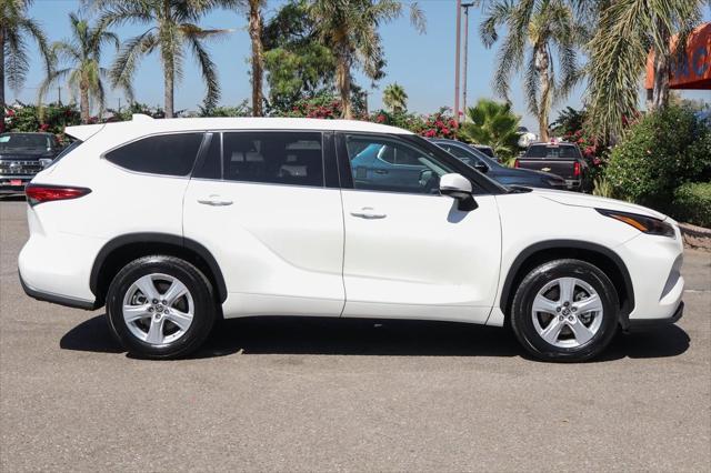 used 2021 Toyota Highlander car, priced at $27,995