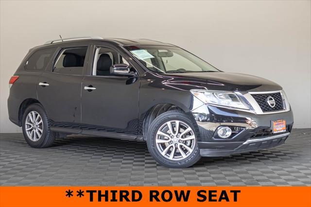 used 2015 Nissan Pathfinder car, priced at $9,995