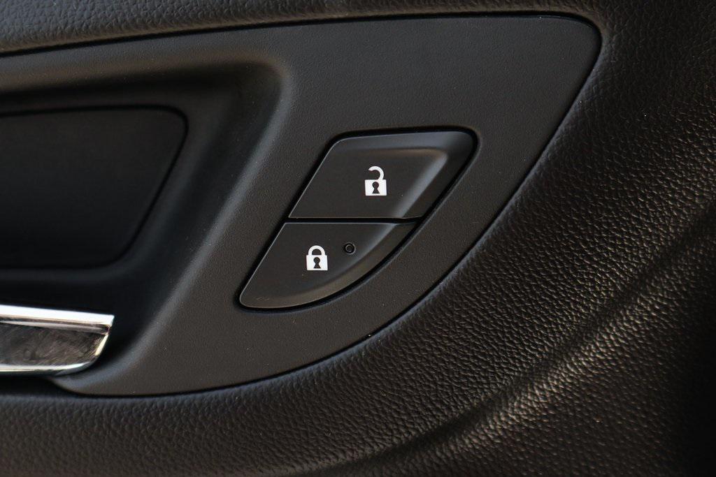 used 2024 Chevrolet Equinox car, priced at $19,995