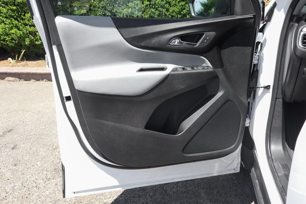 used 2024 Chevrolet Equinox car, priced at $19,995