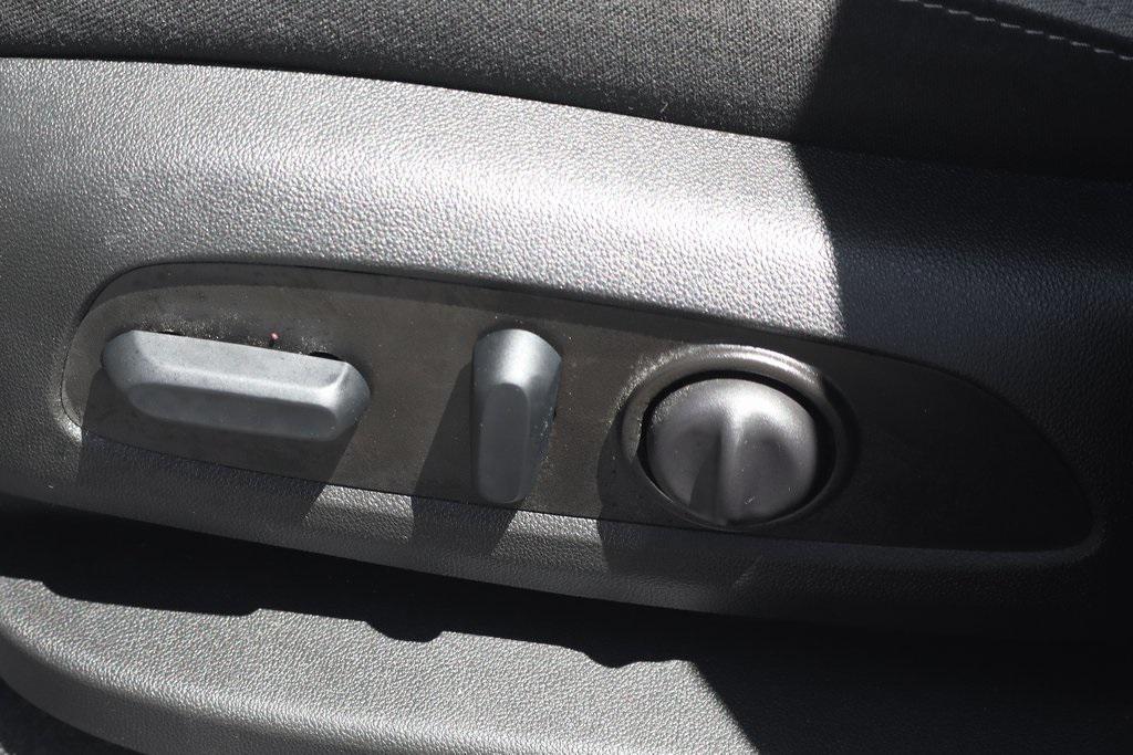 used 2024 Chevrolet Equinox car, priced at $19,995