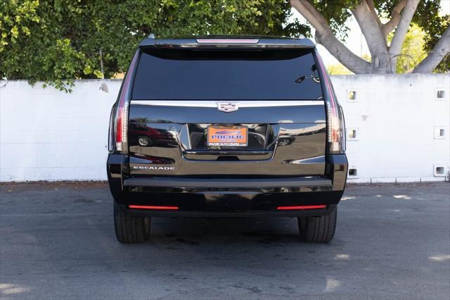 used 2020 Cadillac Escalade ESV car, priced at $38,995