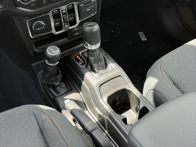 new 2025 Jeep Gladiator car, priced at $49,870
