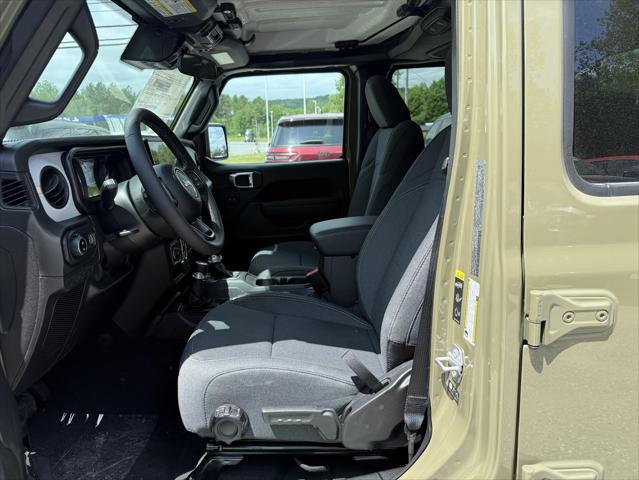 new 2025 Jeep Gladiator car, priced at $49,870