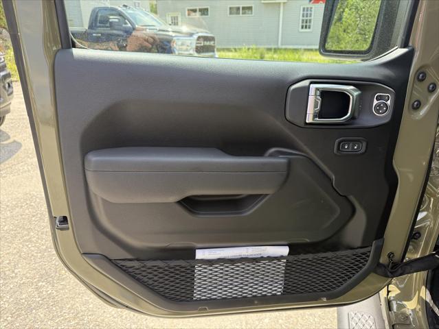 new 2025 Jeep Gladiator car, priced at $49,870