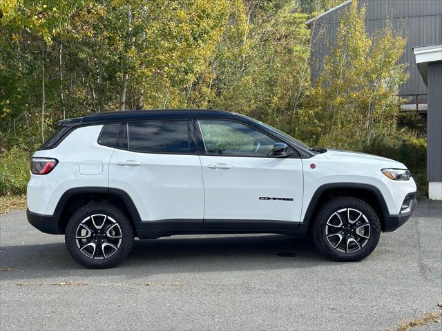 new 2025 Jeep Compass car, priced at $43,185