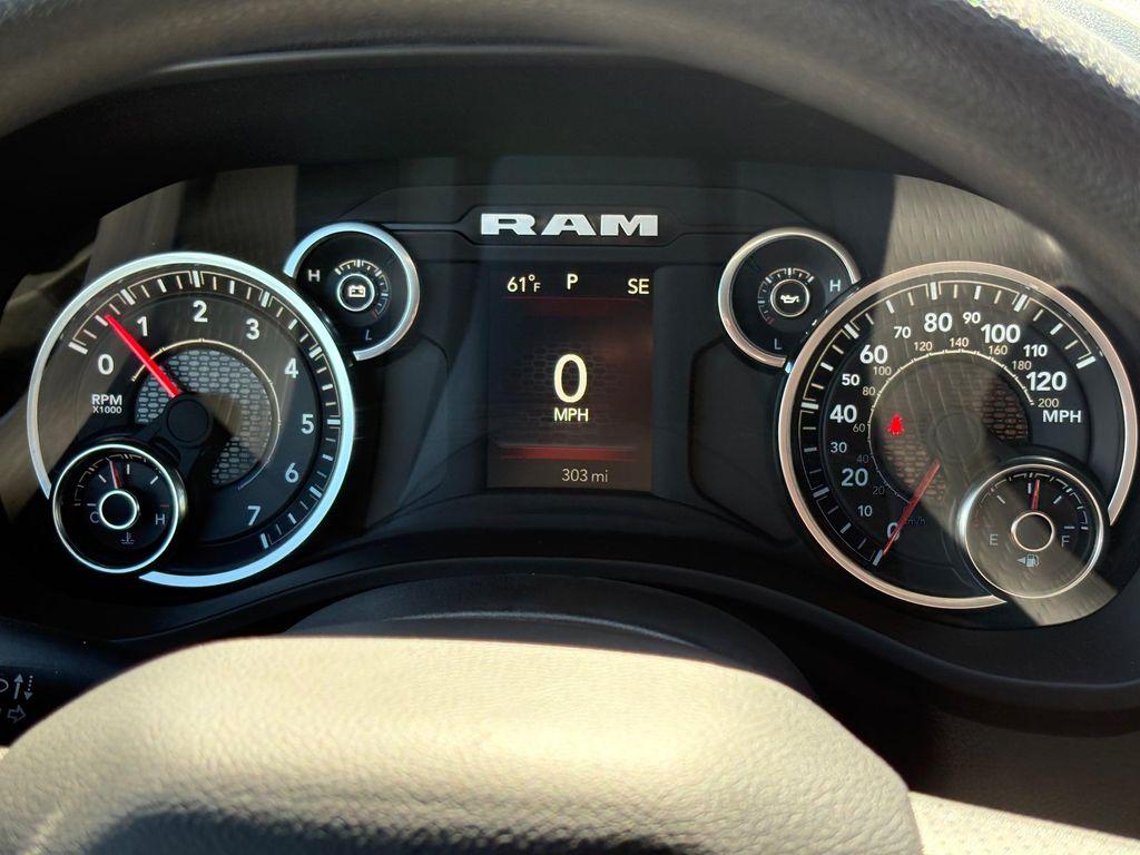 new 2025 Ram 1500 car, priced at $54,640