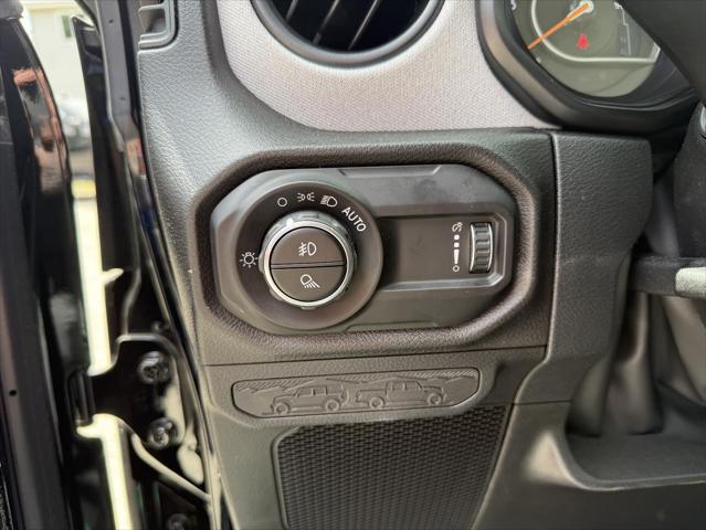 new 2025 Jeep Gladiator car, priced at $53,760